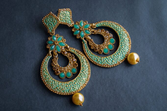 Artificial Jewelry in Pakistan: Trendy & Affordable Fashion Artificial Jewelry